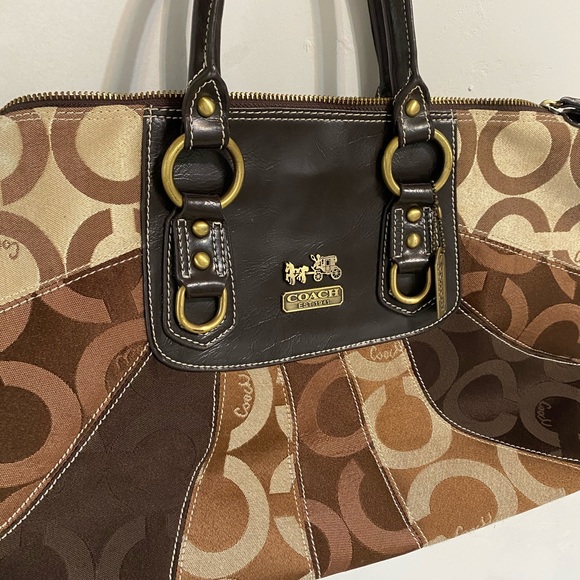 COACH BAG! - Picture 6 of 6